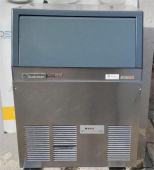 Παγομηχανή Ψεκασμού Συμπαγές Παγάκι 53Kg /24h Αποθήκη 23Kg SCOTSMAN Μεταχειρισμένη